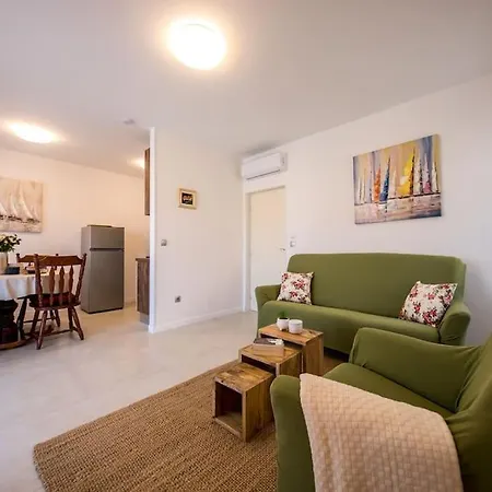 Tere Apartment *